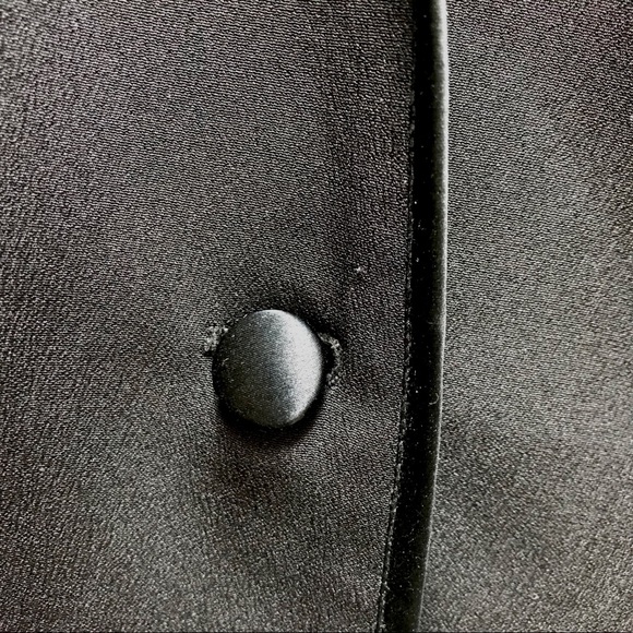 Ann Taylor Loft Women's Black Blazer - Picture 4 of 5